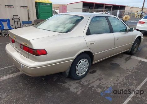 1999 Toyota Camry Ce/Le/Xle z USA, uszkodzony, nr VIN JT2BG22K9X0333153
